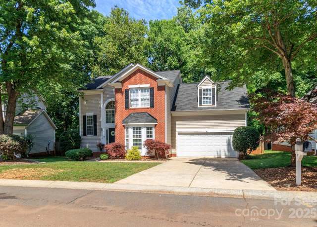 Property at 10419 Chelsea Bay Dr, Charlotte, NC 28278, 3 beds, 2.5 baths