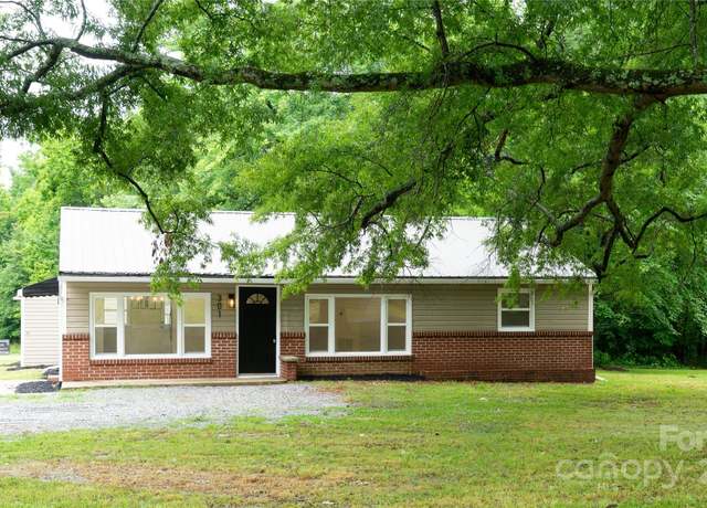 Property at 301 Carolina Blvd, Salisbury, NC 28146, 3 beds, 1 bath