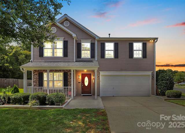 Property at 3900 Edgeview Dr, Indian Trail, NC 28079, 5 beds, 2.5 baths
