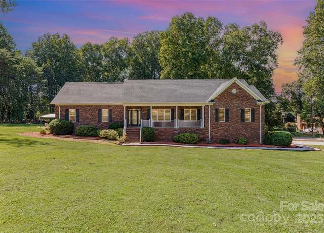 Property at 130 Lois Ln, Salisbury, NC 28147, 3 beds, 2.5 baths