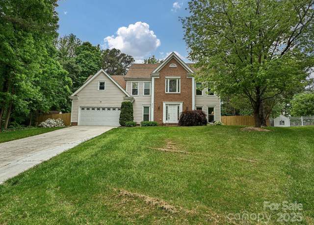 Property at 3612 Woodnotch Ct, Charlotte, NC 28269, 4 beds, 2.5 baths