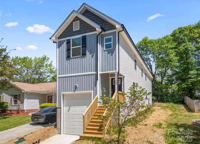 Property at 3205 Morning Dr, Charlotte, NC 28208, 3 beds, 2.5 baths