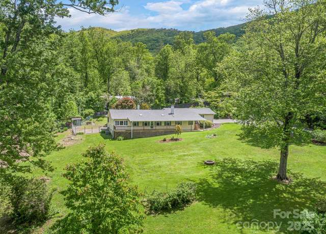 Property at 128 Summer Haven Rd, Swannanoa, NC 28778, 2 beds, 1.5 baths
