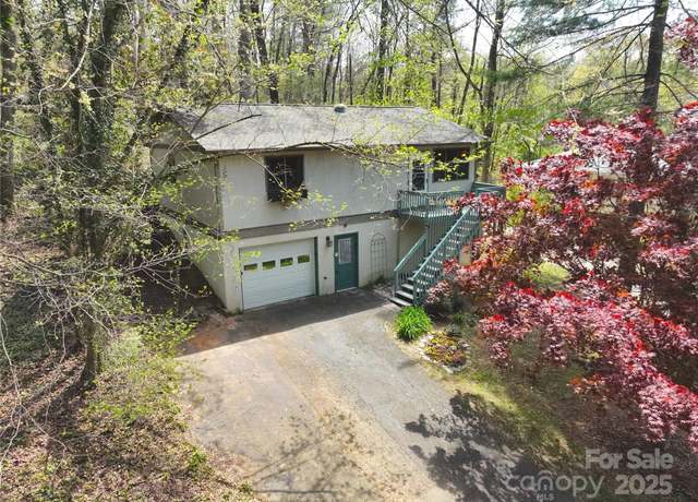 Property at 224 Beverly Rd, Asheville, NC 28805, 3 beds, 2 baths