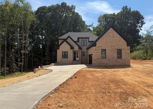 Property at 3204 Chancellor Ln, Monroe, NC 28110, 4 beds, 3.5 baths