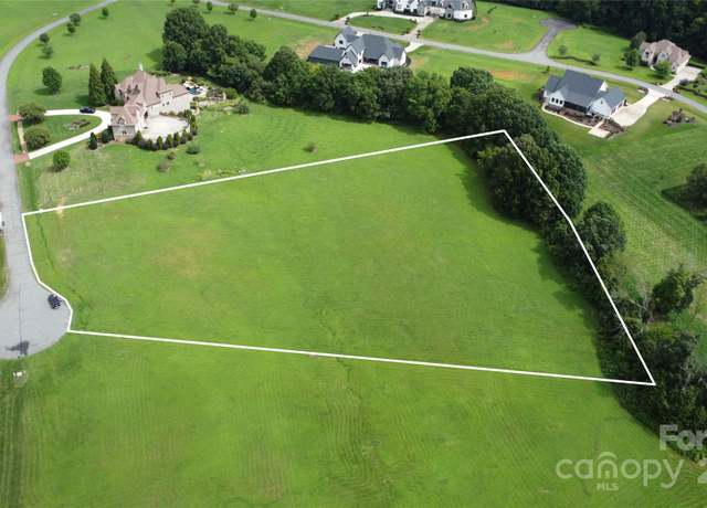Property at 249 Sand Hills Ct, Mooresville, NC 28115