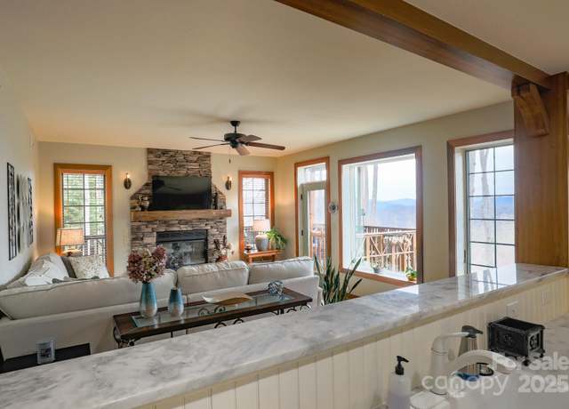 Property at 61 Creekside Way Unit G/101, Burnsville, NC 28714, 2 beds, 2 baths
