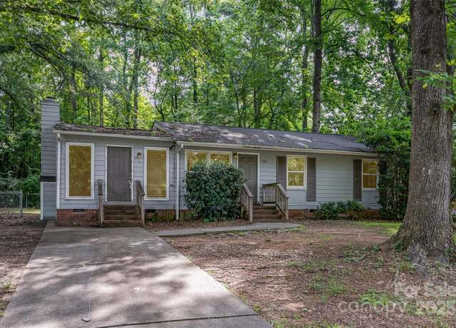 Property at 5143 Delivau Dr, Charlotte, NC 28215, 3 beds, 1 bath