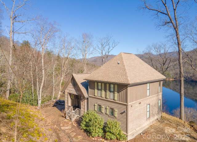 Property at 15 Foam Flower Ln, Tuckasegee, NC 28783, 3 beds, 3.5 baths