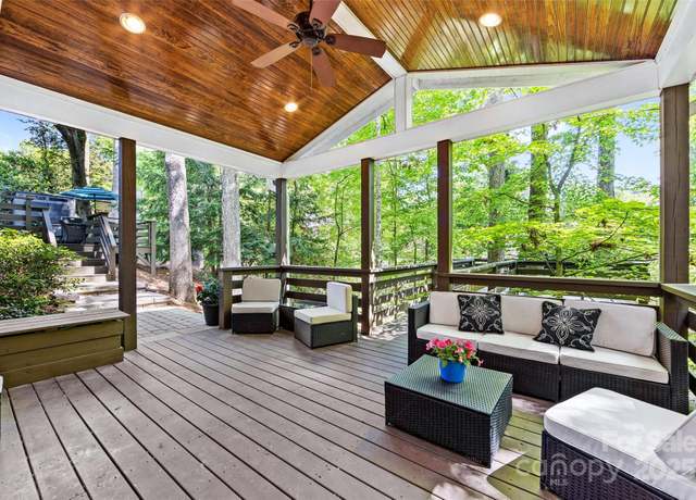 Property at 3329 Winnipeg Cir, Charlotte, NC 28210, 4 beds, 2.5 baths
