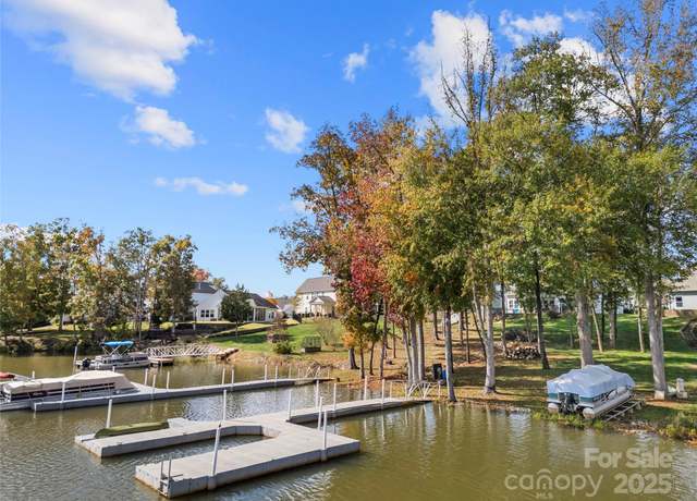 Property at 25566 Seagull Dr, Lancaster, SC 29720, 3 beds, 2 baths