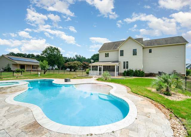 Property at 500 Pearl Place Ln, York, SC 29745, 4 beds, 2.5 baths
