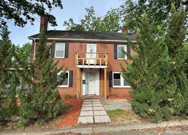Property at 207 Ridge St NW, Lenoir, NC 28645, 6 beds, 3 baths