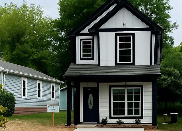 Property at 3105 Amay James Ave, Charlotte, NC 28208, 4 beds, 3 baths