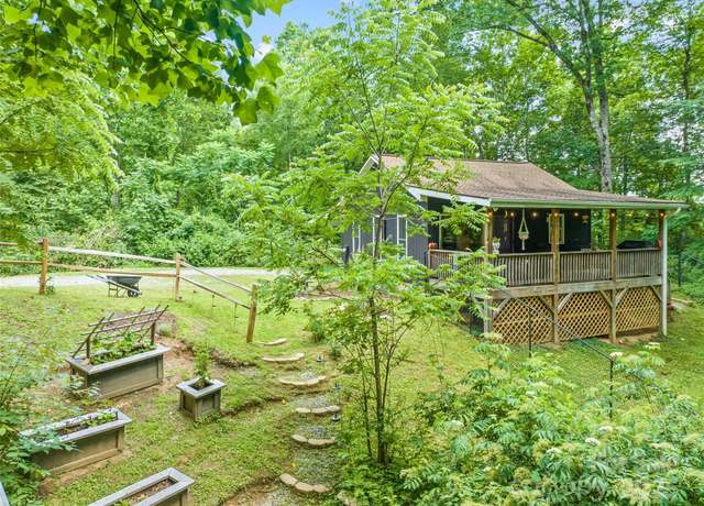 Property at 322 Mckinzie Pl, Waynesville, NC 28785, 1 bed, 1 bath