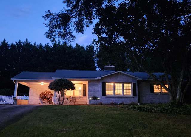 Property at 2309 Briarwood St SW, Lenoir, NC 28645, 3 beds, 2 baths