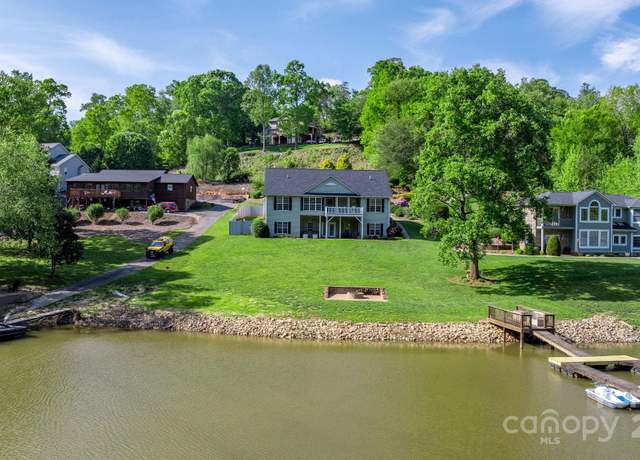Property at 892 Plantation Dr, Marion, NC 28752, 3 beds, 3.5 baths