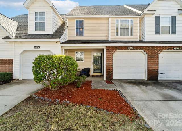 Property at 10920 Walking Path Ln, Charlotte, NC 28213, 2 beds, 2.5 baths