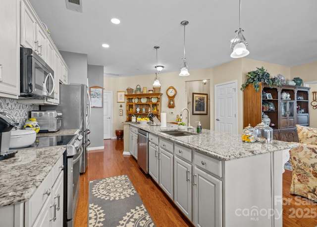 Property at 14869 Santa Lucia Dr, Charlotte, NC 28277, 3 beds, 2 baths
