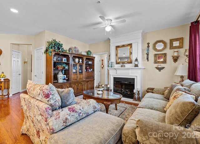 Property at 14869 Santa Lucia Dr, Charlotte, NC 28277, 3 beds, 2 baths
