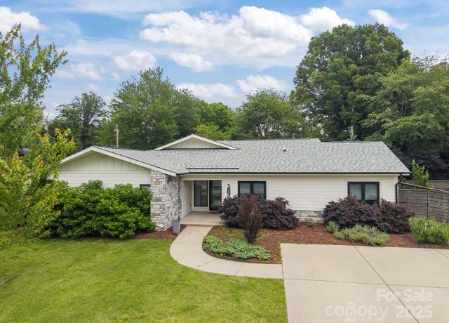 Property at 1207 Lakedell Dr, Charlotte, NC 28215, 3 beds, 2 baths