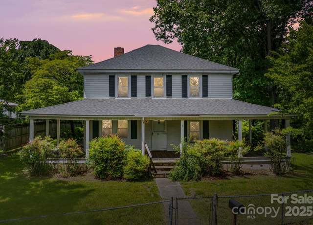 Property at 113 4th St, Black Mountain, NC 28711, 4 beds, 1.5 baths