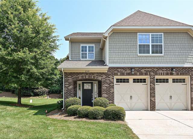 Property at 8524 Loxton Cir, Charlotte, NC 28214, 3 beds, 2.5 baths