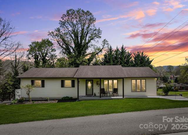 Property at 40 Singing Pines Dr, Candler, NC 28715, 3 beds, 2 baths