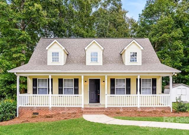 Property at 1930 Manning Pl, Rock Hill, SC 29730, 3 beds, 2.5 baths
