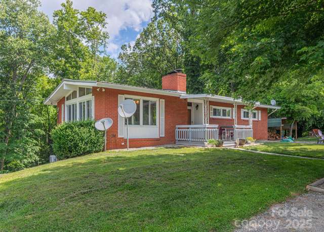 Property at 90 Hemlock Hill Hts, Canton, NC 28716, 3 beds, 1 bath
