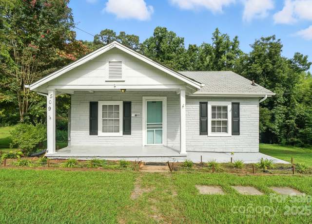 Property at 509 Park Cir, Lowell, NC 28012, 2 beds, 1 bath