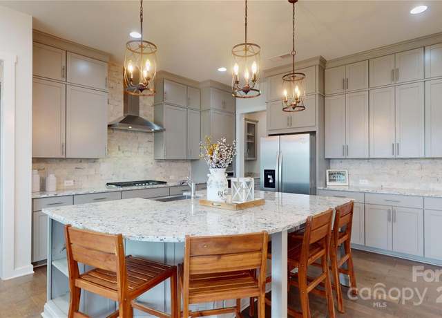 Property at 2402 Paddlers Cove Dr, Clover, SC 29710, 5 beds, 4 baths