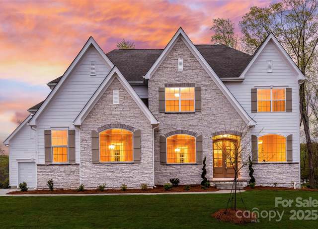 Property at 6066 Jepson Ct, Charlotte, NC 28214, 5 beds, 4.5 baths
