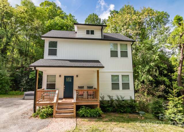 Property at 106 Dalton St, Black Mountain, NC 28711, 3 beds, 2.5 baths