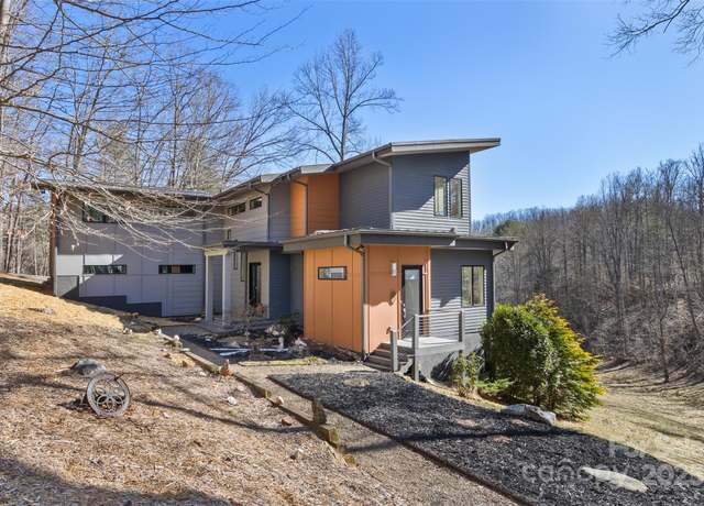 Property at 404 Amanda Dr, Mars Hill, NC 28754, 4 beds, 2.5 baths