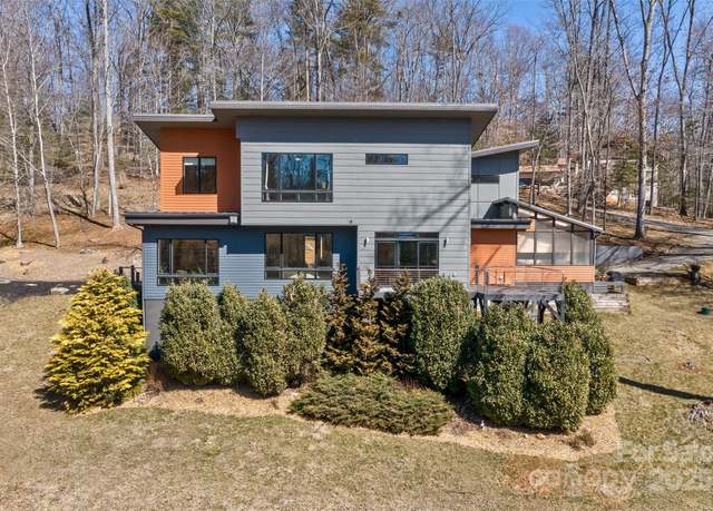 Property at 404 Amanda Dr, Mars Hill, NC 28754, 4 beds, 2.5 baths