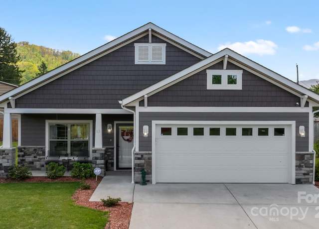 Property at 63 Junes Way, Waynesville, NC 28786, 3 beds, 2 baths