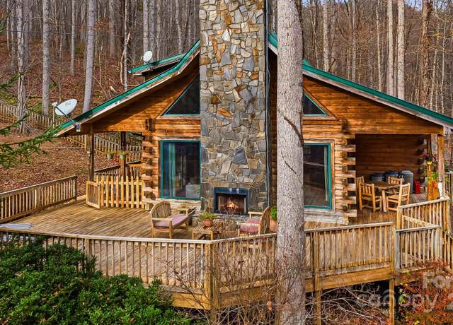 Property at 84 Stonewall Rd, Whittier, NC 28783, 2 beds, 3 baths