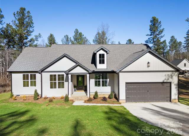 Property at 5147 Star Magnolia Rd, Clover, SC 29710, 4 beds, 2.5 baths