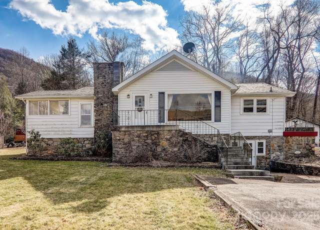 Property at 1639 Soco Rd, Maggie Valley, NC 28751, 3 beds, 2 baths