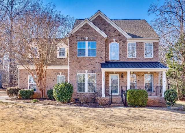 Property at 209 Squirrel Ln, Lake Wylie, SC 29710, 4 beds, 2.5 baths