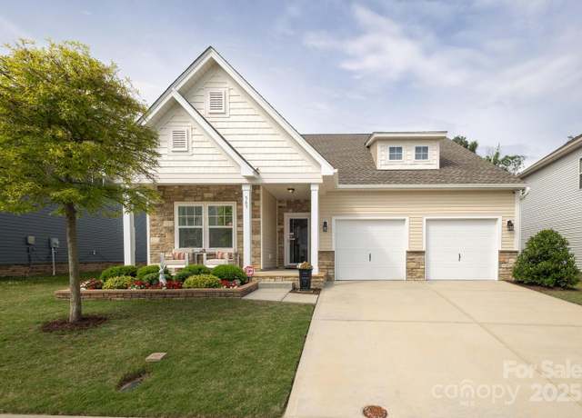 Property at 363 Bellingrath Blvd, Rock Hill, SC 29730, 3 beds, 2 baths