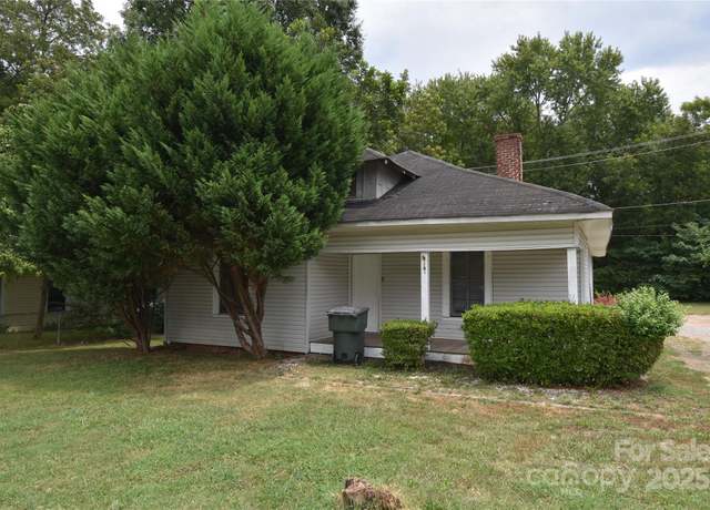 Property at 861 Old Charlotte Rd SW, Concord, NC 28027, 3 beds, 1 bath