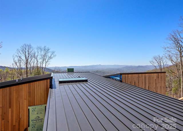 Property at 641 Elk Mountain Scenic Hwy, Asheville, NC 28804, 3 beds, 2.5 baths
