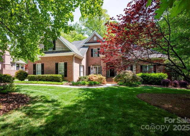 Property at 3622 Roxburgh Ln, Gastonia, NC 28056, 5 beds, 5.5 baths