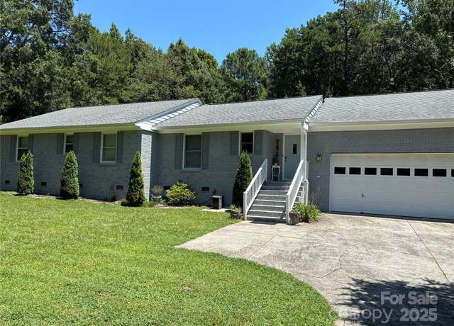 Property at 3711 Davis Dr, Charlotte, NC 28270, 3 beds, 2.5 baths