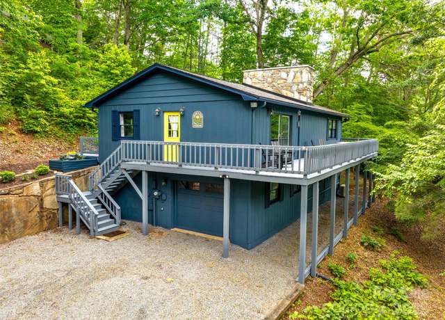 Property at 220 Deer Run Rd, Canton, NC 28716, 2 beds, 2 baths