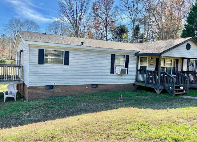 Property at 940 Devil Track Rd, Taylorsville, NC 28681, 3 beds, 2 baths