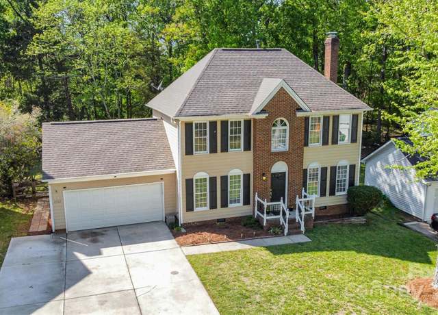 Property at 2512 Pimpernel Rd, Charlotte, NC 28213, 3 beds, 2.5 baths