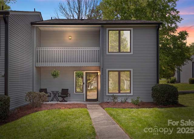 Property at 6605 Point Comfort Ln, Charlotte, NC 28226, 3 beds, 2.5 baths